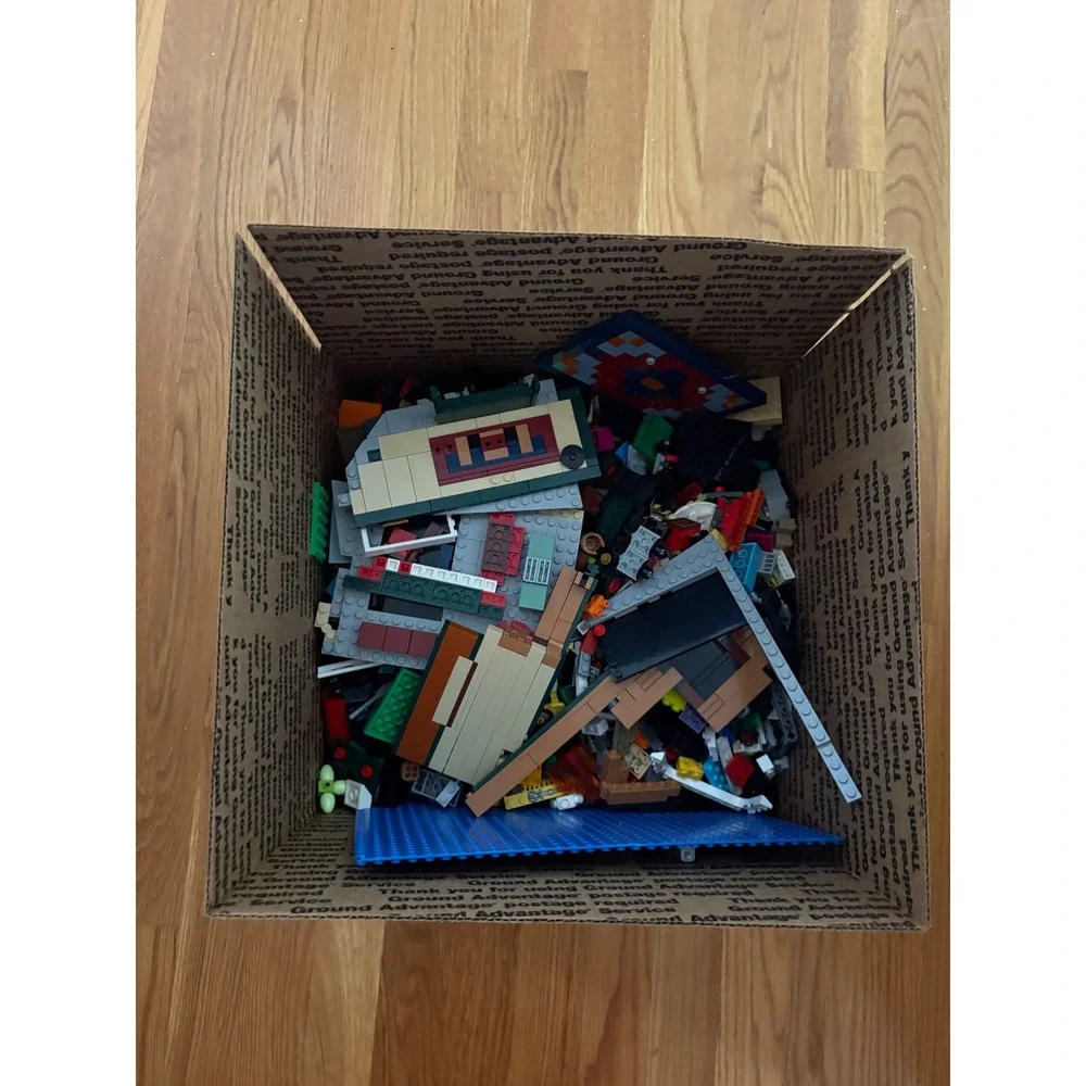 LEGO Bulk Lot 12.6 lbs Mixed Bricks Plates Baseplates Assorted Pieces Genuine